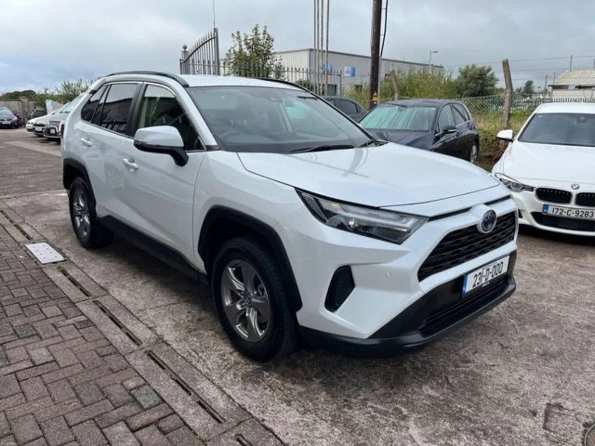 Toyota RAV4 Hybrid automatic - Image 2