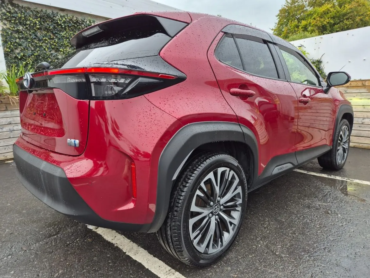 Toyota Yaris Cross 1.5 HYBRID / SOL TOP SPEC / TAX - Image 5