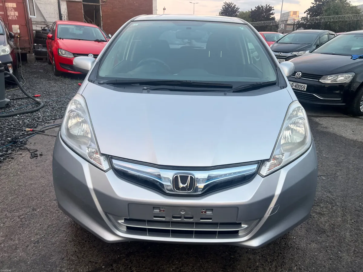 Honda Fit 2013 Automatic/ only 70k km/ warranty. - Image 3