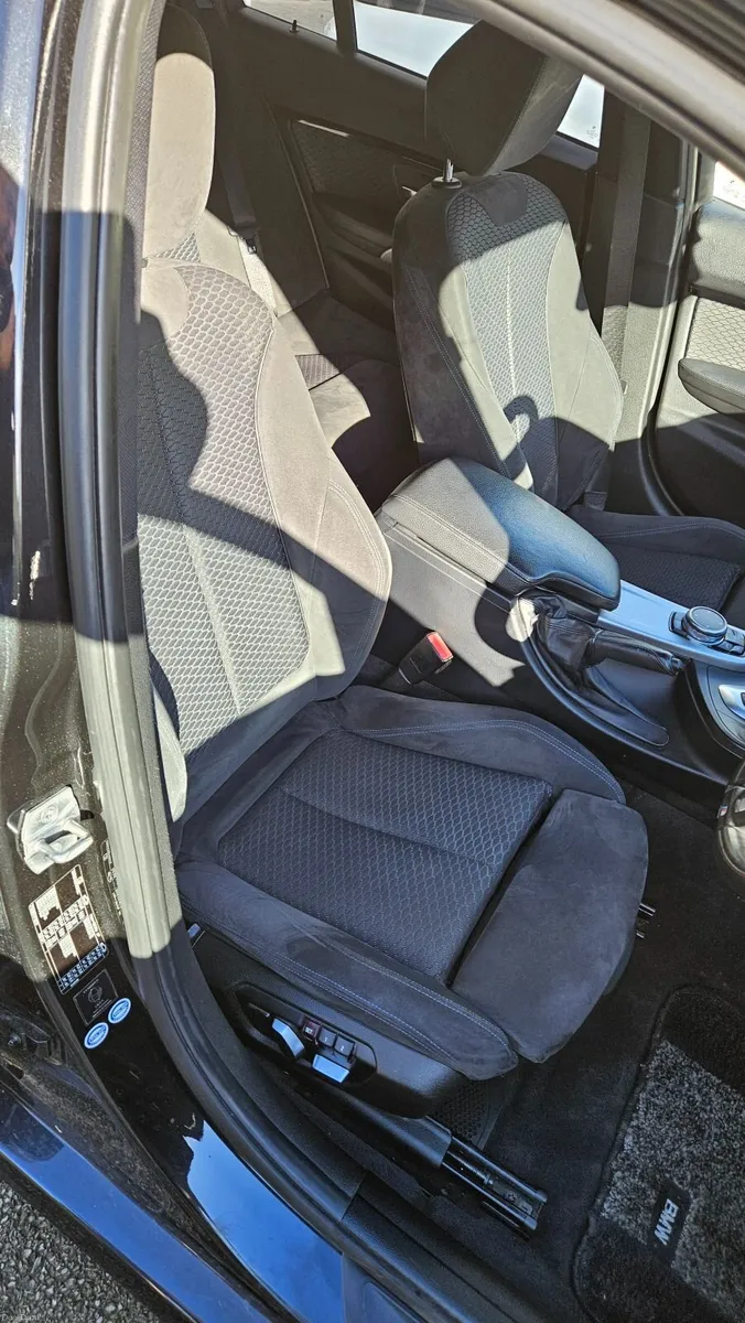 2016 BMW 320i, F31, estate - loaded with options - Image 3