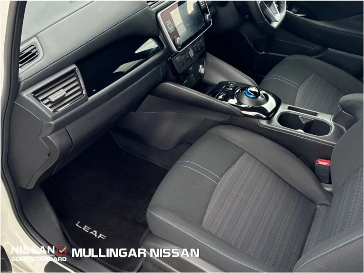 Nissan Leaf Leaf SV Premium 62 kWh - Image 4