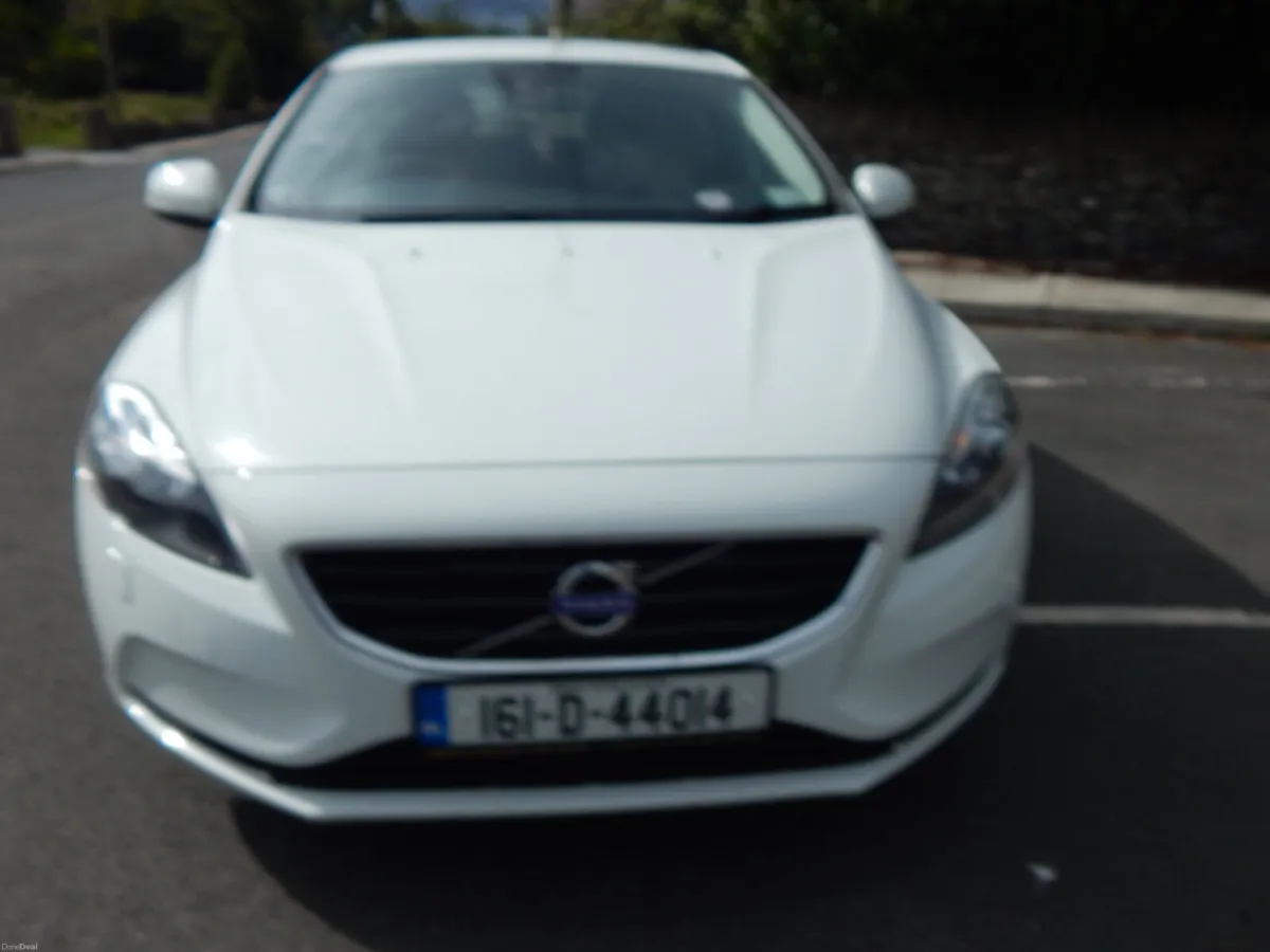 2016 Volvo V40 Tax & Test 09/27 - Image 3