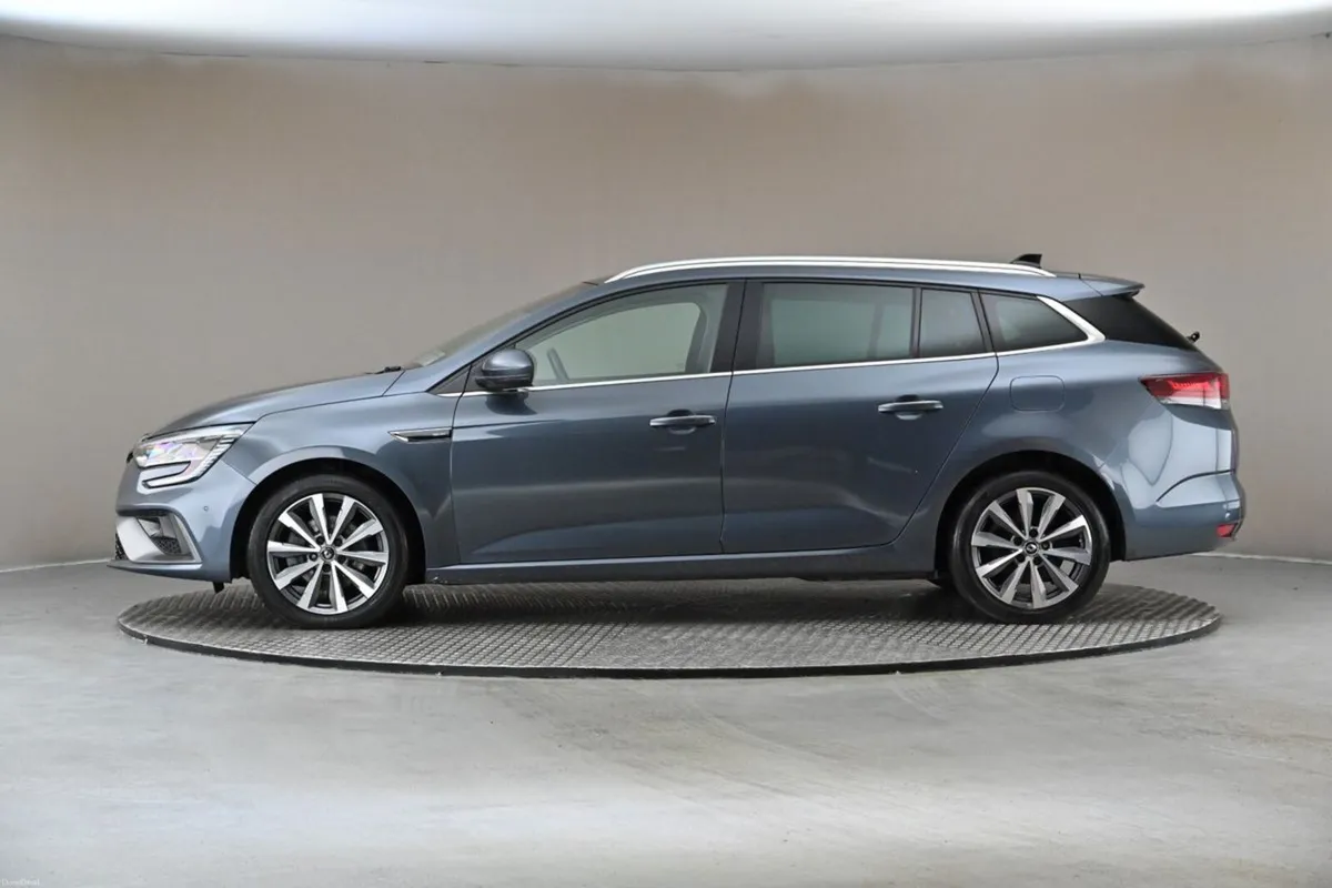 Renault Megane 1.6 RS LINE E-TECH PHEV AUTO GRAND - Image 5