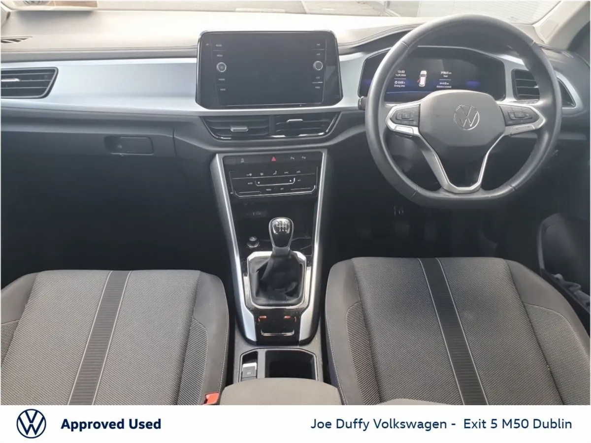 Volkswagen T-Roc LIFE 1.0TSI 110HP M6F MANUAL - Image 2