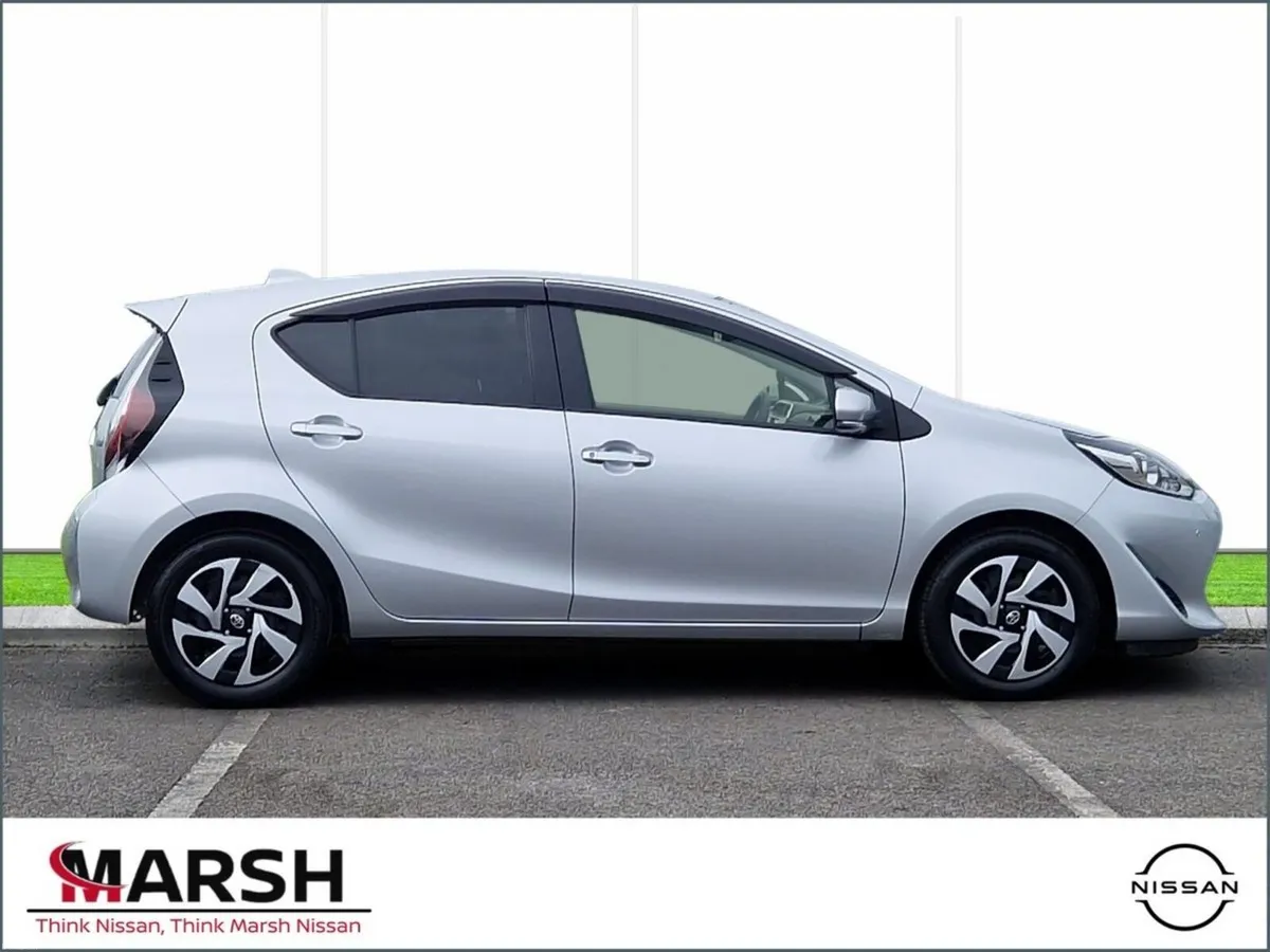 Toyota Aqua HYBRID S-STYLE 1.5 - Image 6