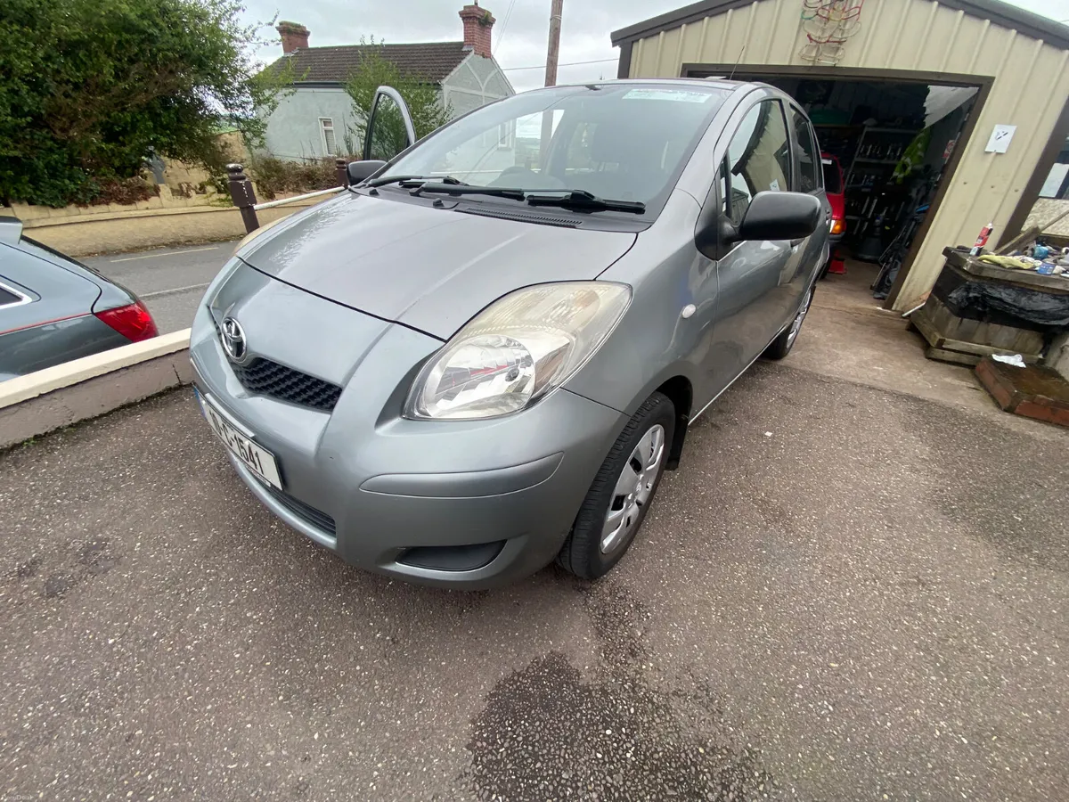 Toyota Yaris 2010 - Image 3