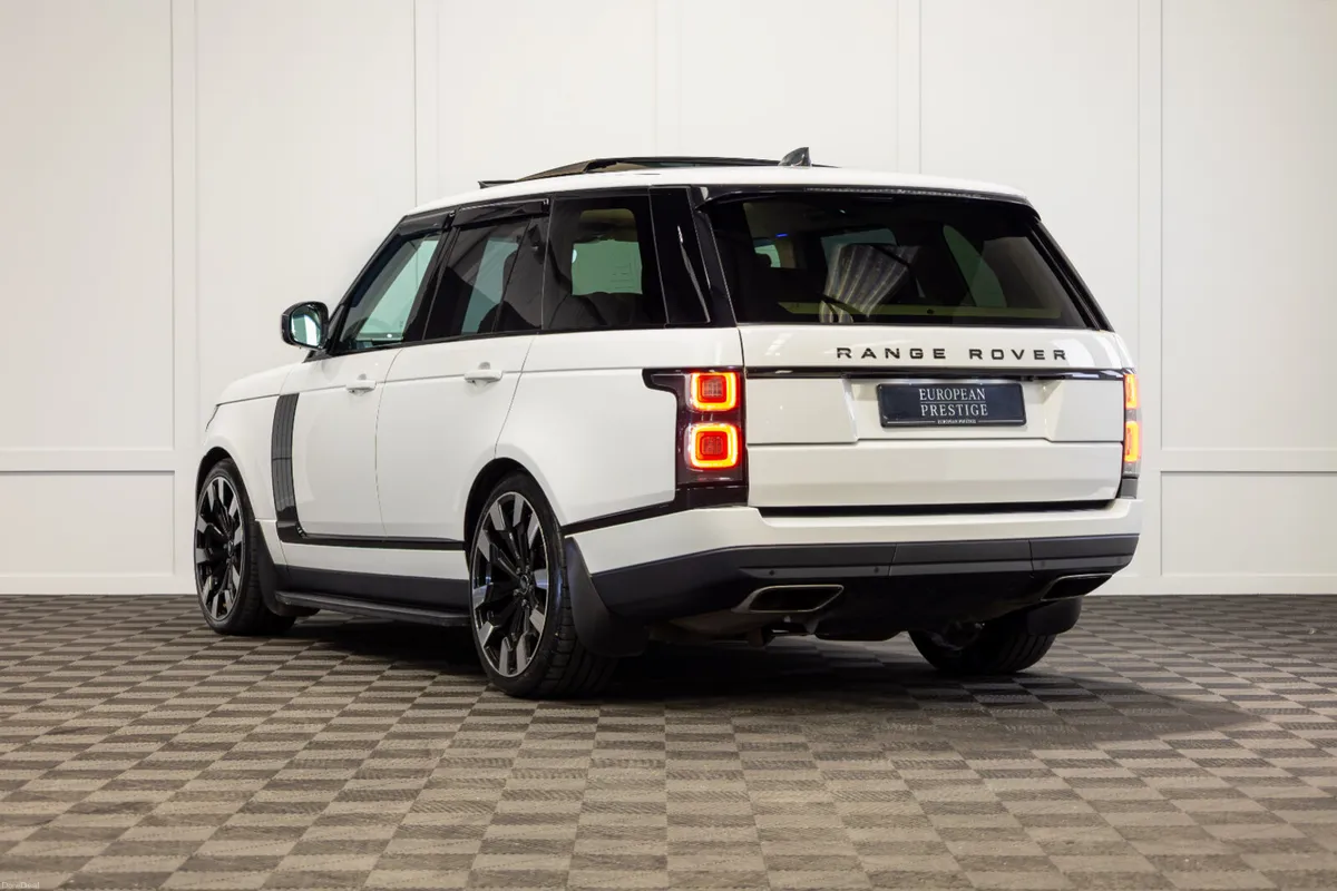 2022 Range Rover Westminster P400e Black - Image 4