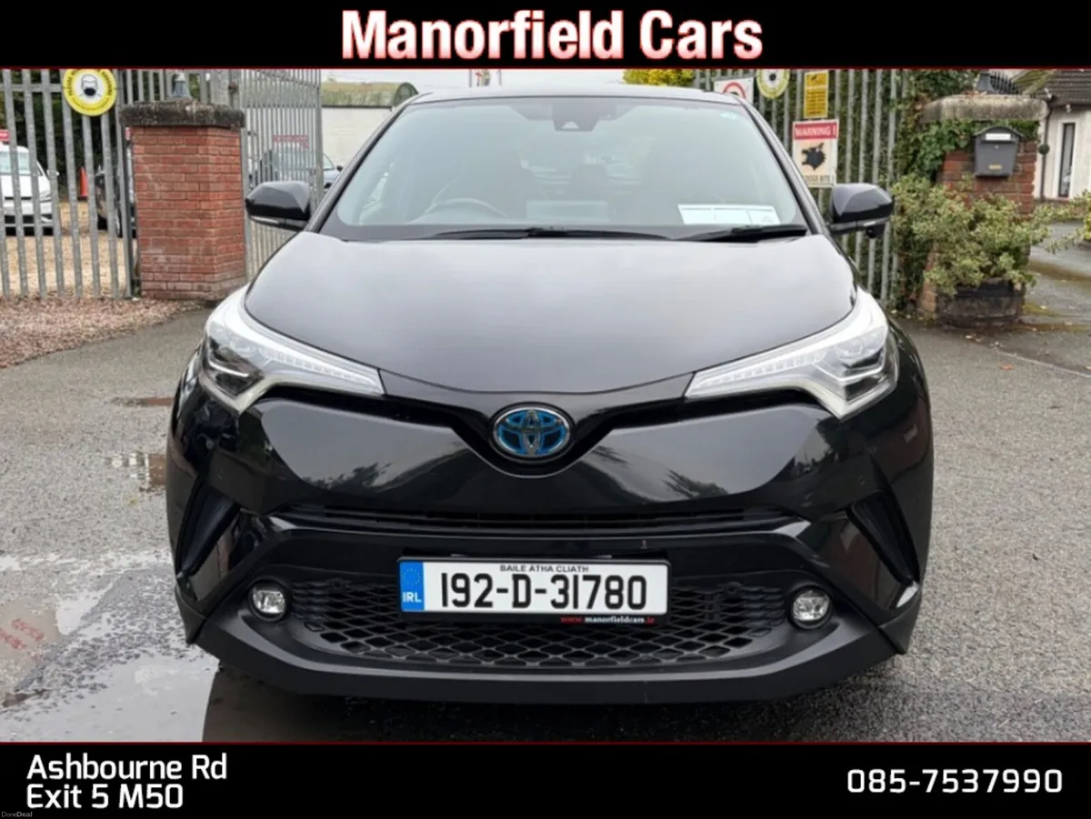 2019 192 Toyota C-HR Sol 1.8 HYBRID Auto SUV - Image 2
