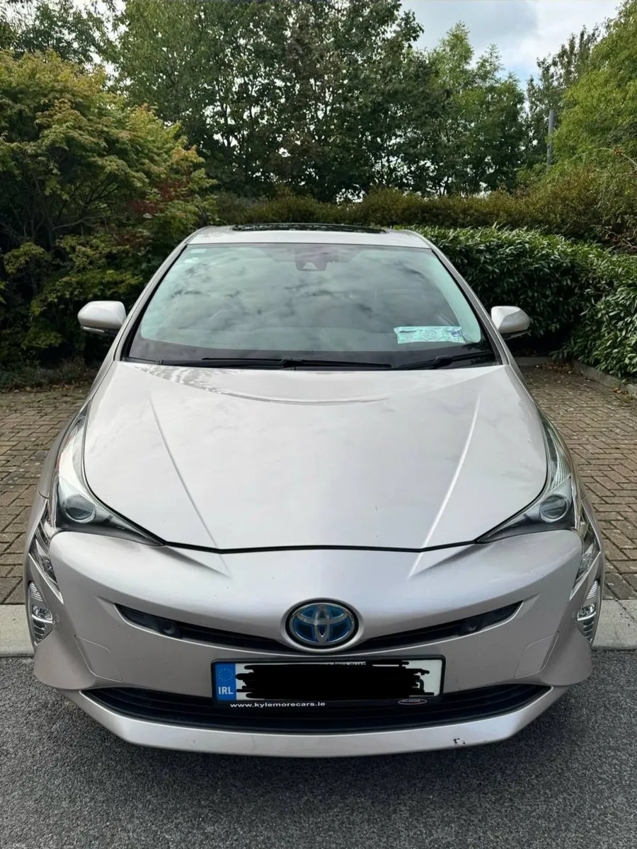 Toyota Prius 1.8 Hybrid Automatic 2017 - Image 4