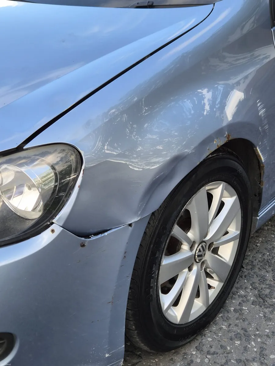11 Volkswagen Golf - Image 3