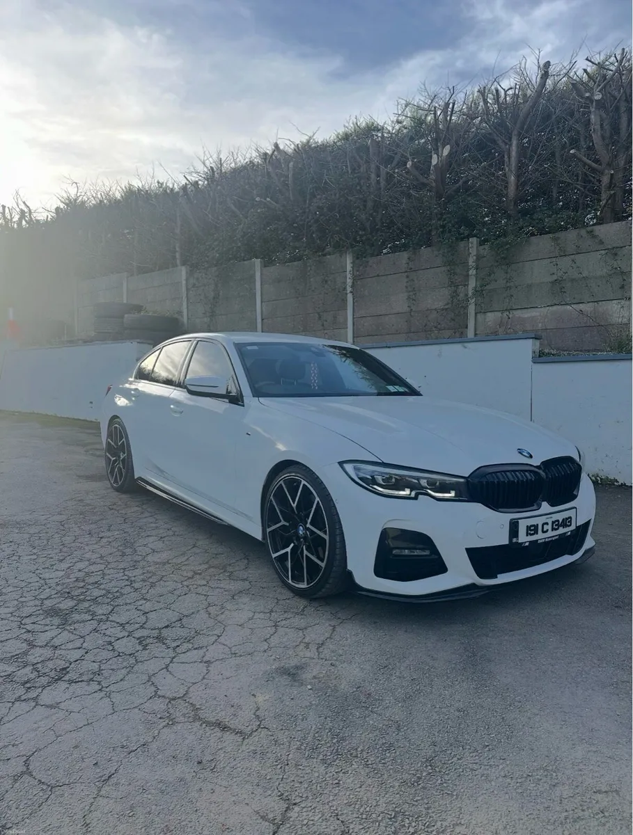 BWM White - 3 series - Image 1