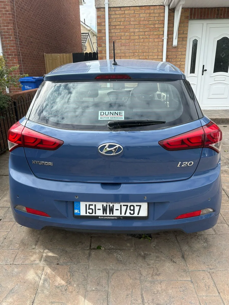 2015 Hyundai i20 Deluxe - Image 3