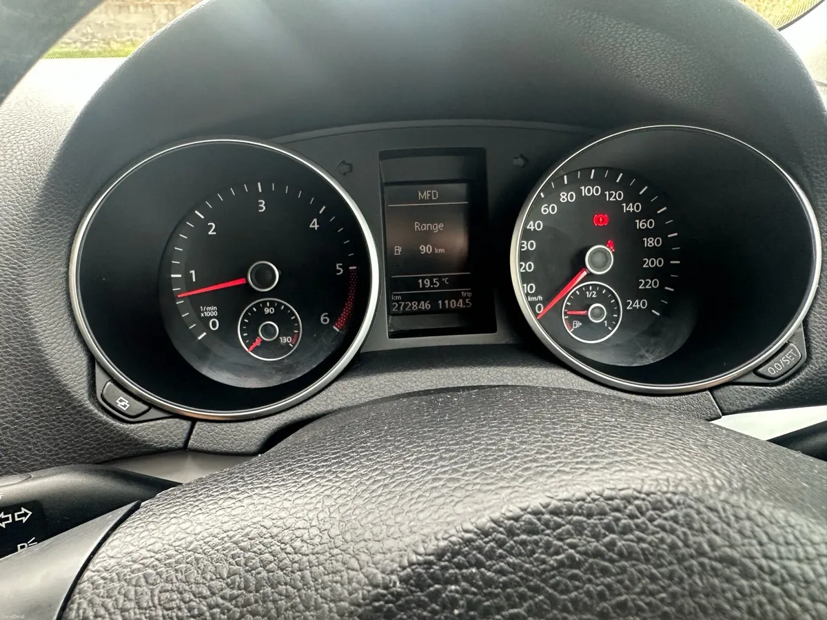 2010 Volkswagen Golf 1.6TDI - Image 5
