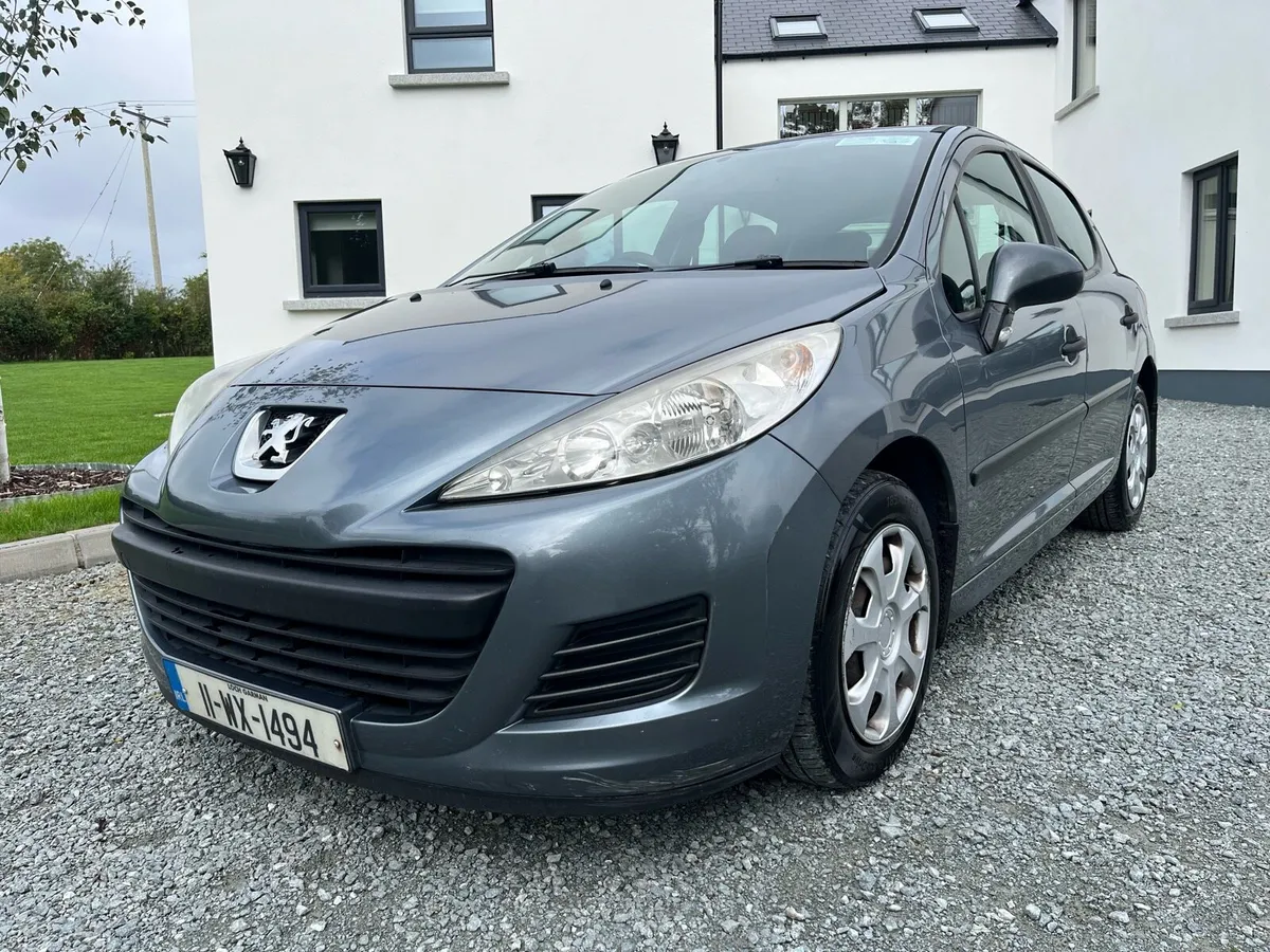 2011 Peugeot 207 diesel - Image 1