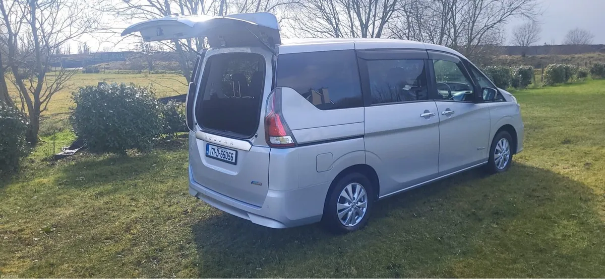 Nissan Serena 8 seater Hybrid - Image 5