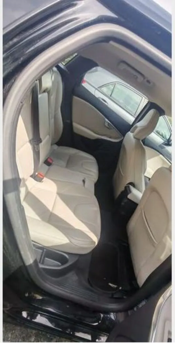 Volvo V40 2018 - Image 6