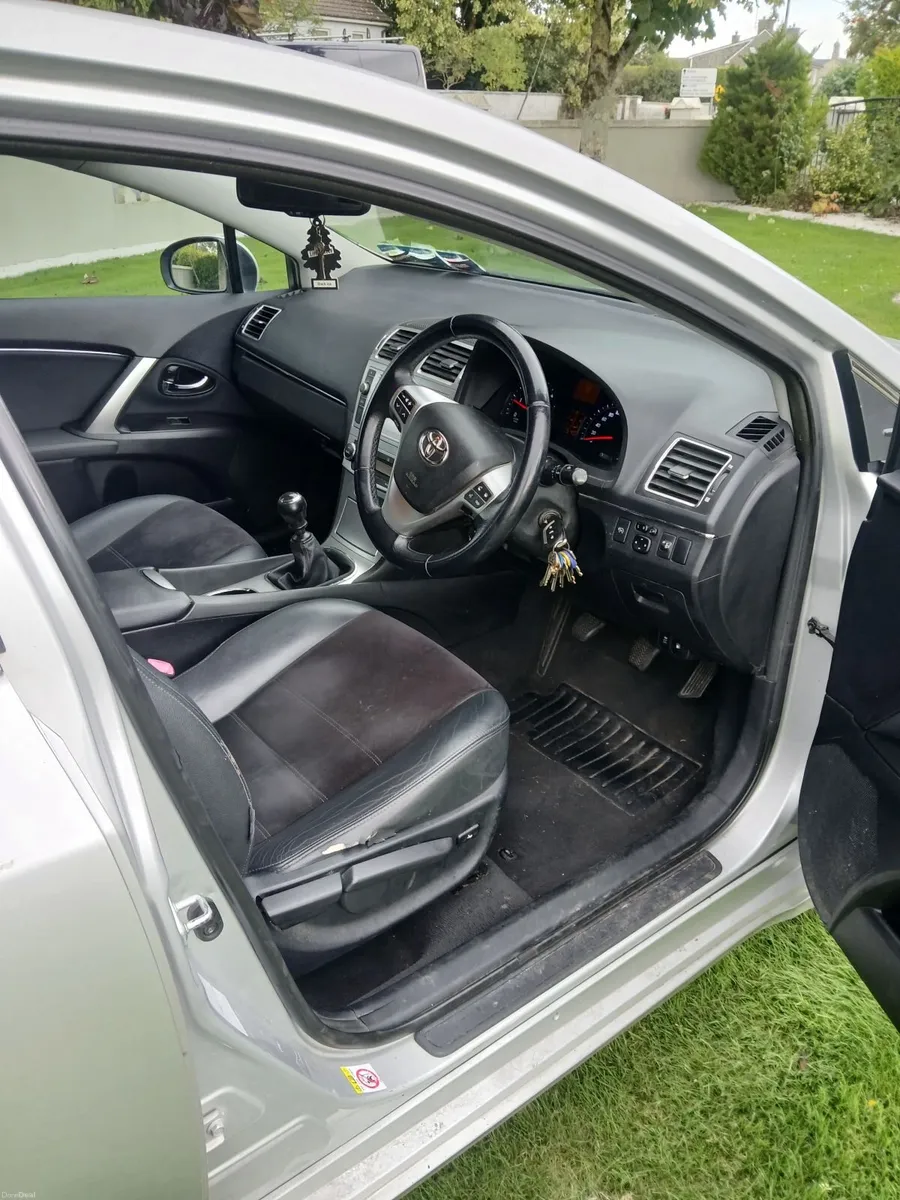 Toyota Avensis 2015 - Image 6
