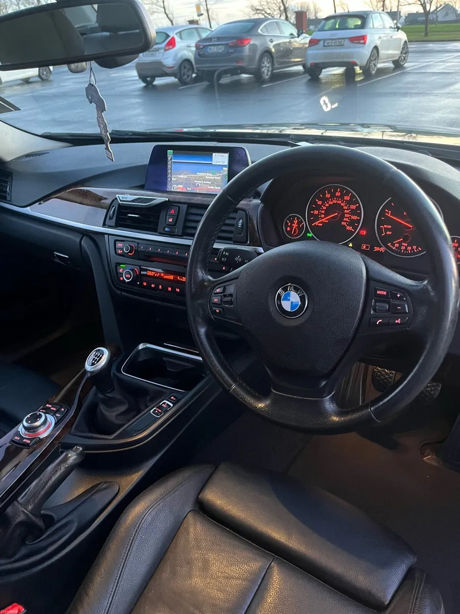 BMW 3-Series 2014 - Image 6