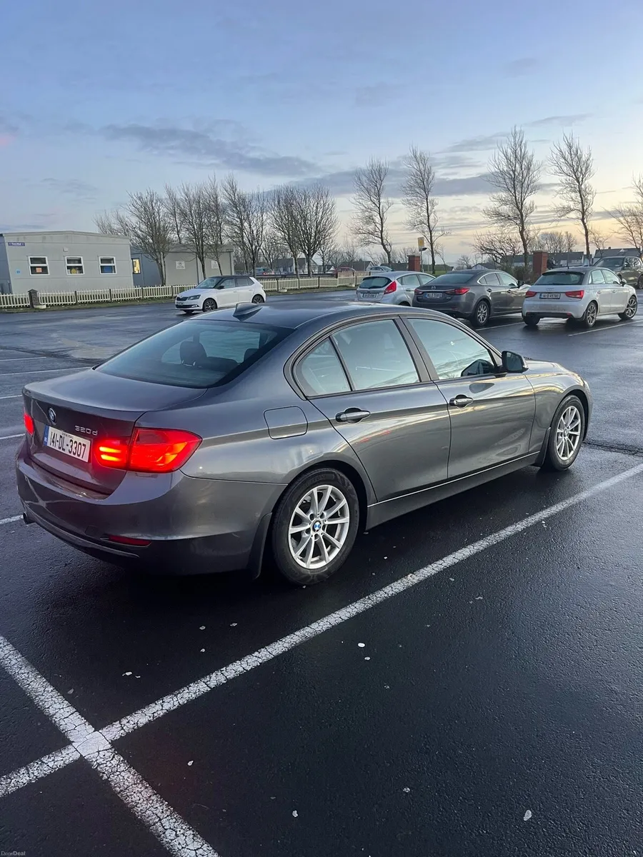 BMW 3-Series 2014 - Image 2