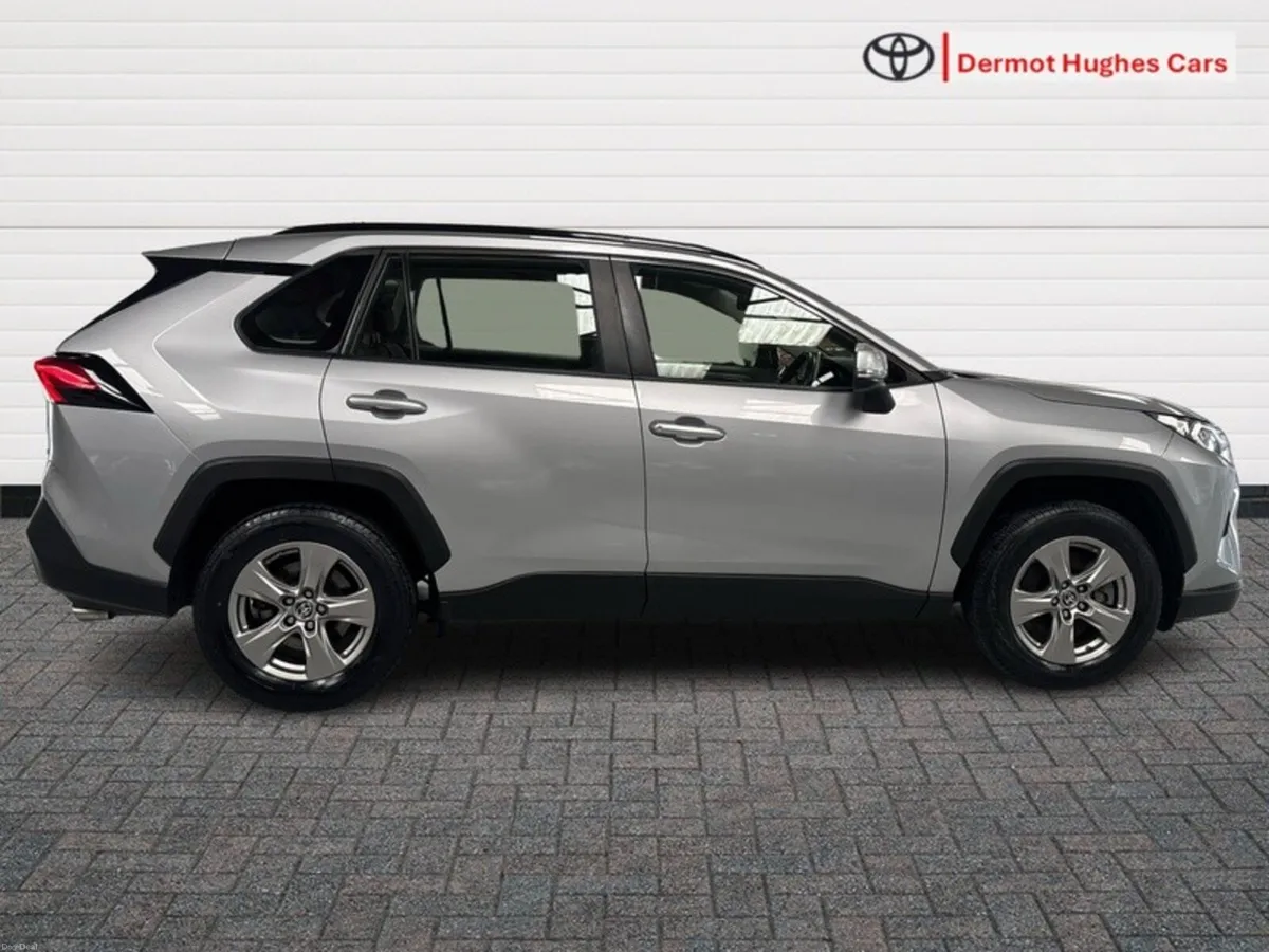 Toyota RAV4 HYBRID LUNA 4DR AUTO - Image 3