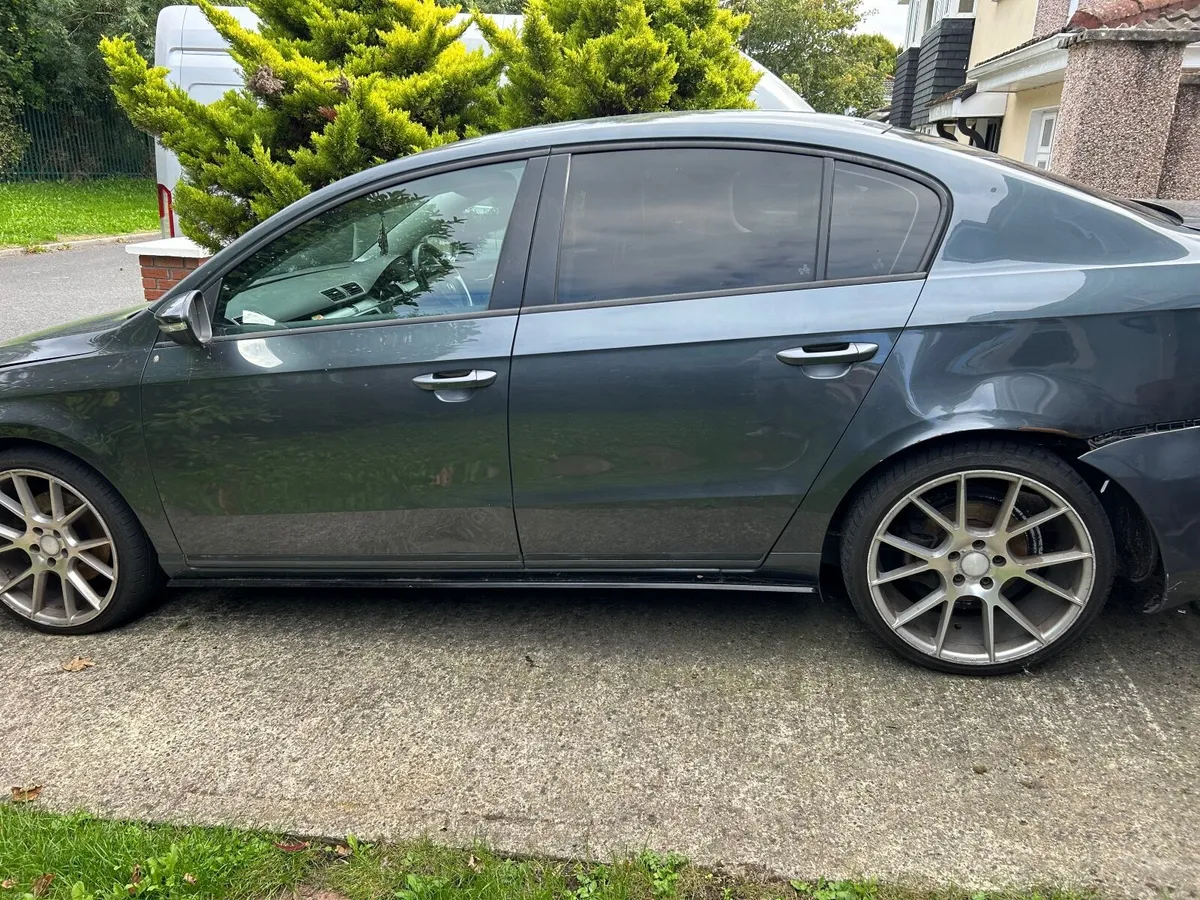 Volkswagen Passat 2013 - Image 6