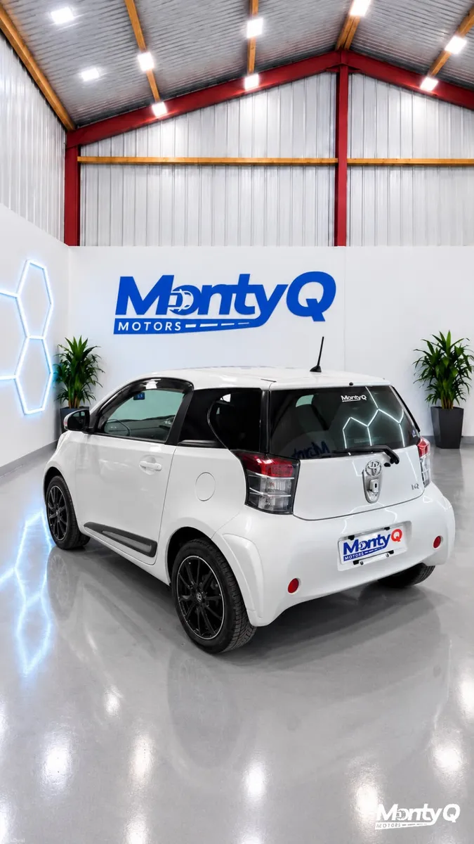 2009 Toyota iQ - Reverse Camera - 90k KM - Image 3