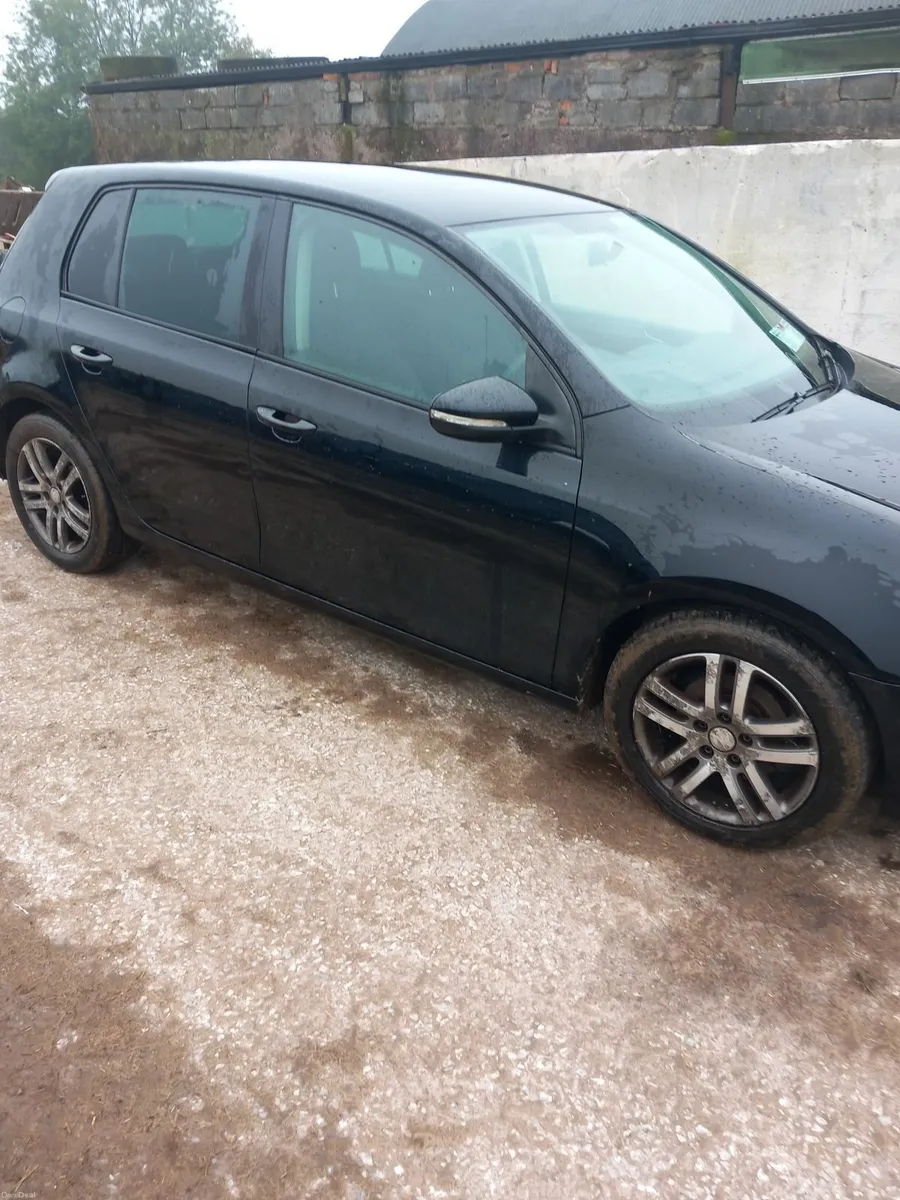 Volkswagen Golf 2010 - Image 2