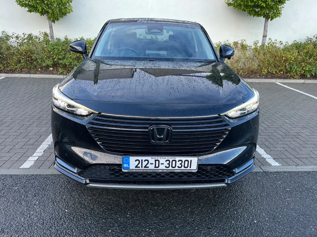Honda Vezel 2021 NEW MODEL, HIGH SPEC, LOW MILEAGE - Image 2