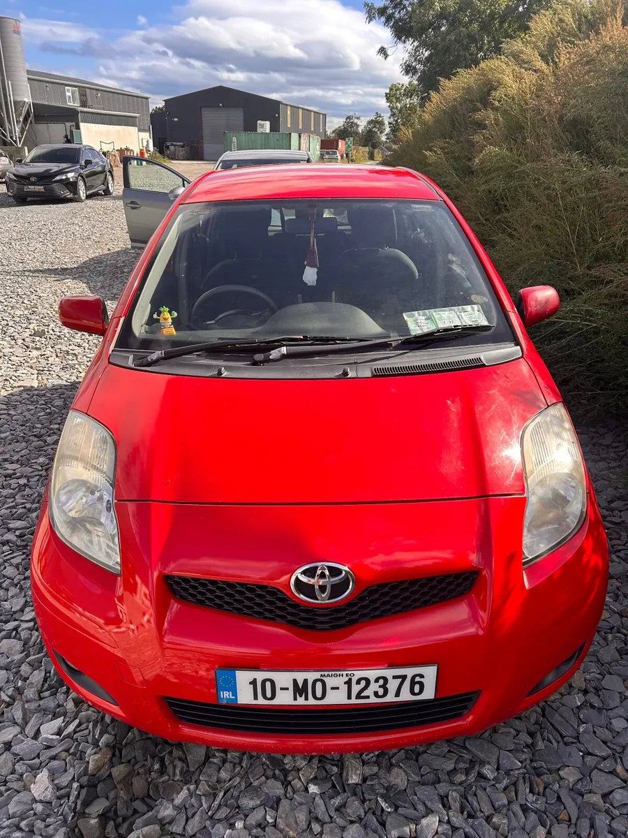 Toyota Yaris 2010 - Image 1