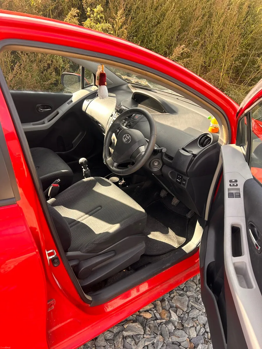 Toyota Yaris 2010 - Image 3