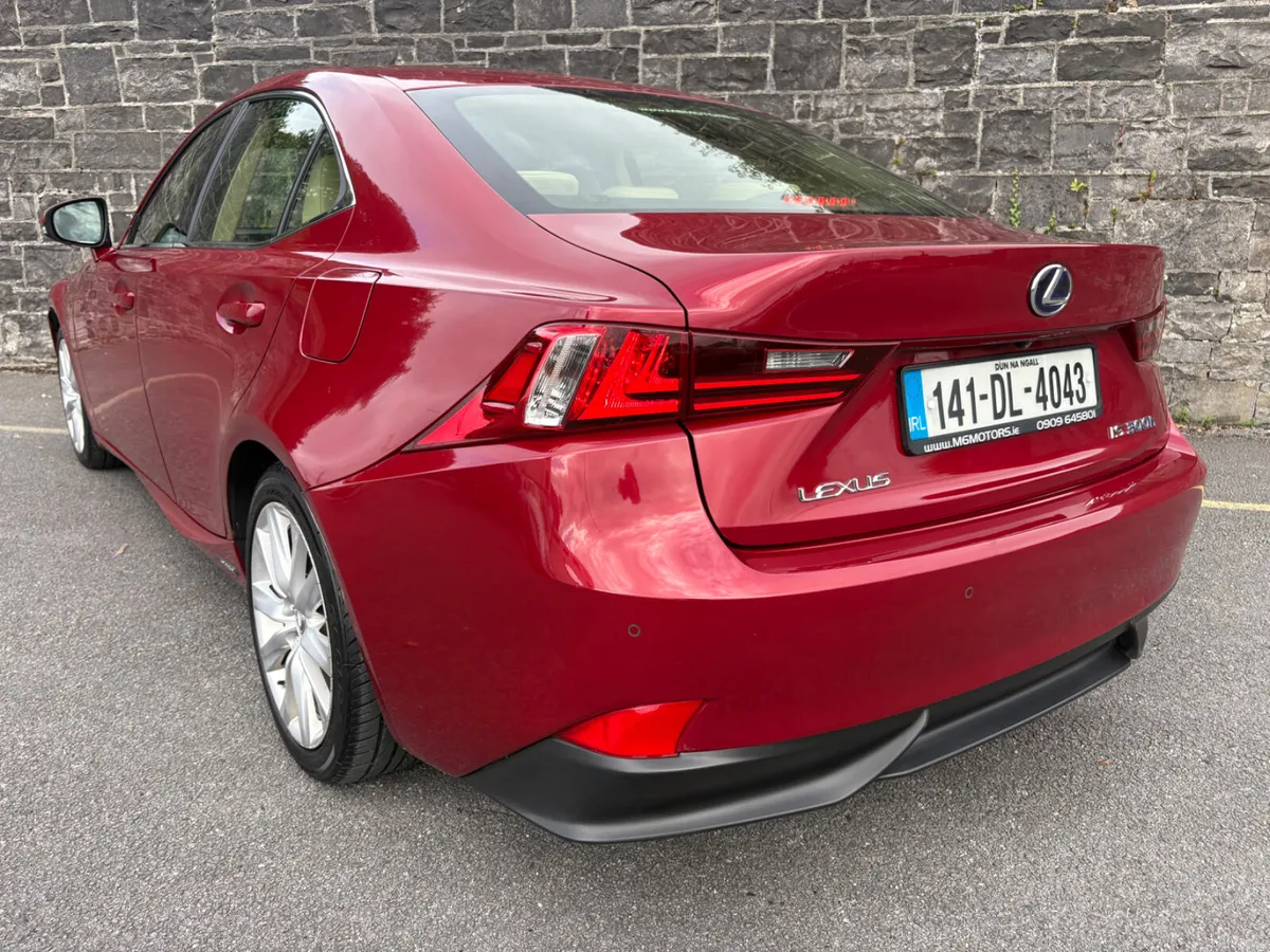 14 Lexus IS300H Low Kms FSH! Warranty👍trade ins👍 - Image 2