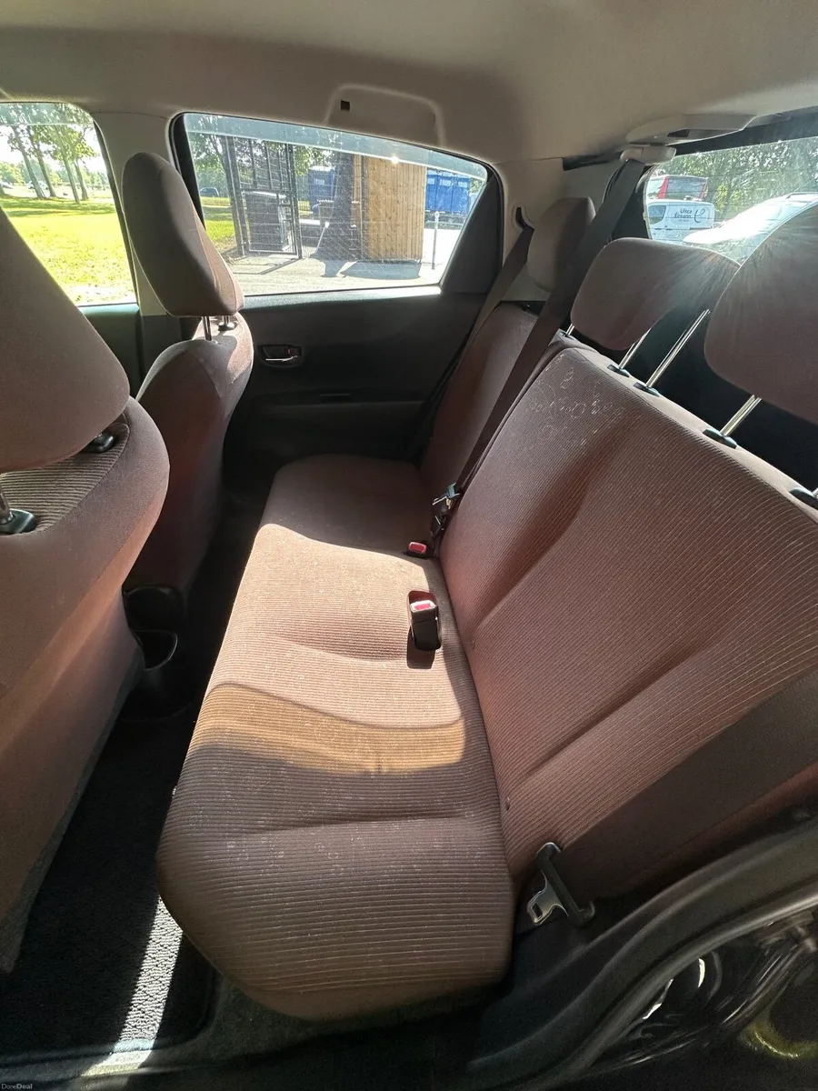Toyota Vitz 2012 - Image 5