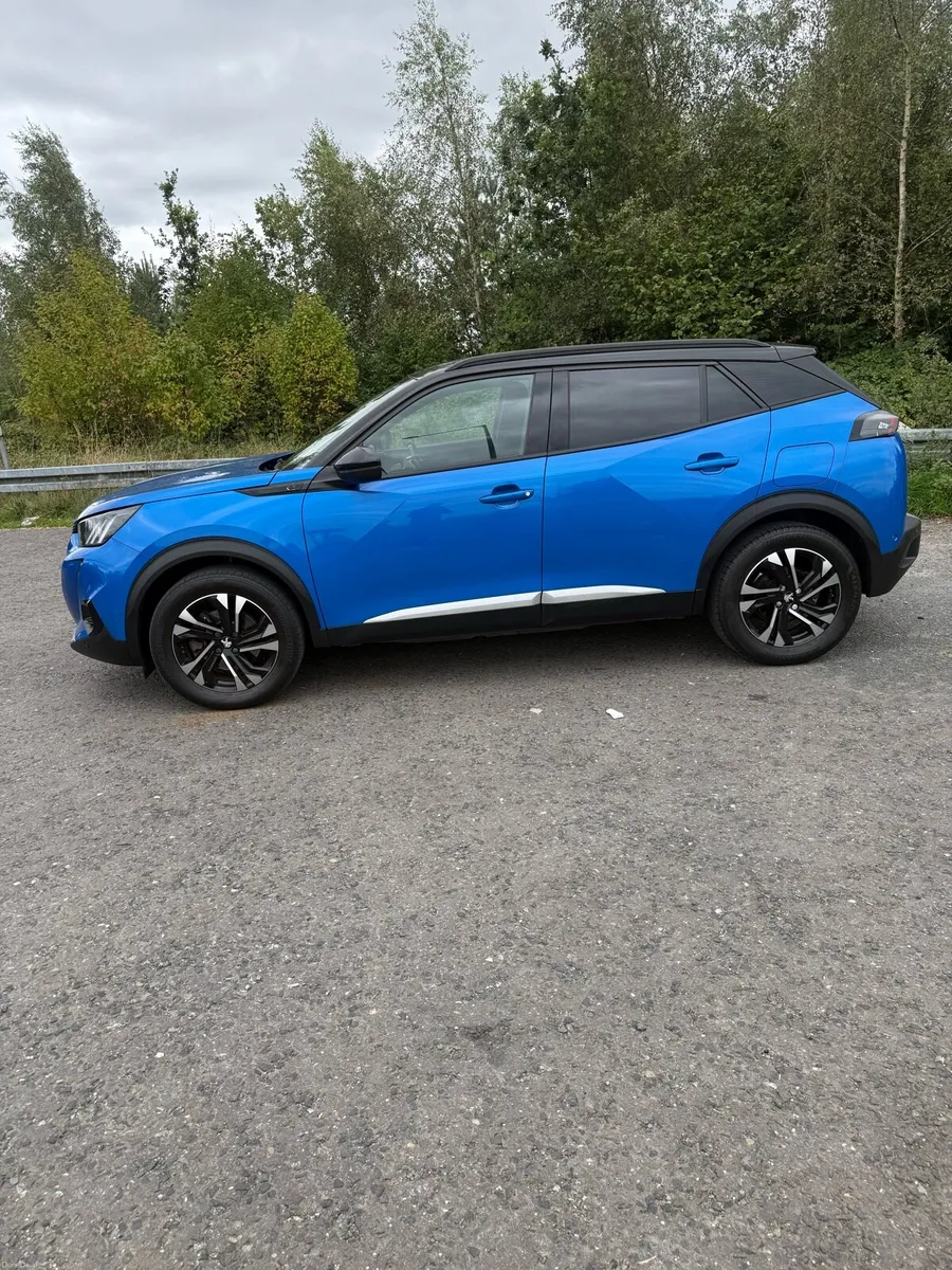 Peugeot 2008 EV gt 156 bhp - Image 2