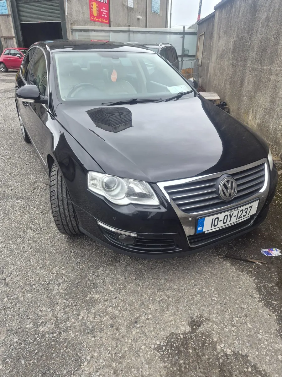 Volkswagen Passat 2010 - Image 5