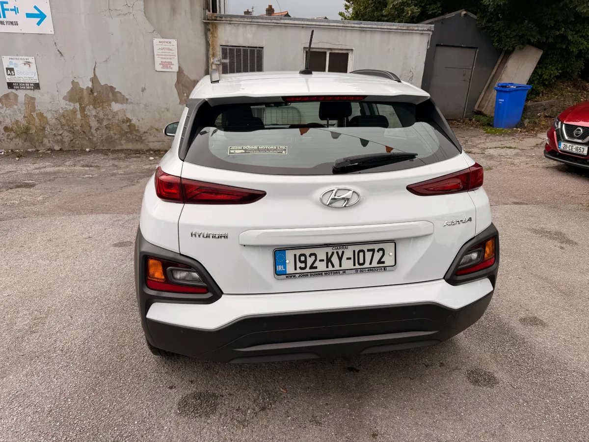 Hyundai KONA 2019 Petrol - Image 5