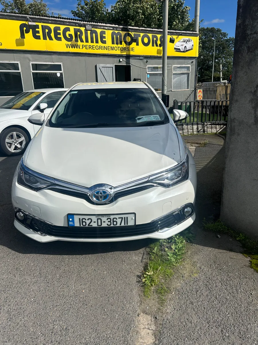 Toyota Auris 2016 - Image 2