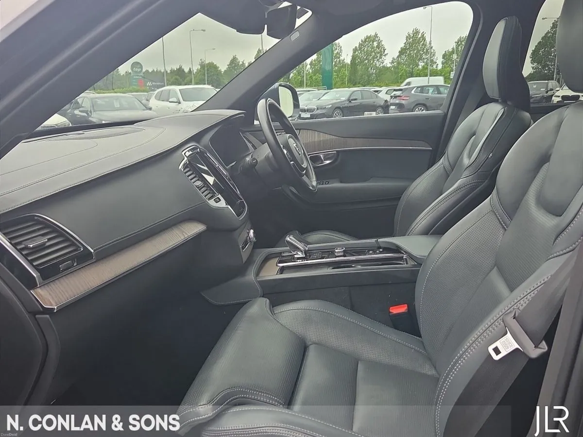 Volvo XC90 PHEV T8 INSCRIPTION PRO AWD 7 SEATER - Image 3