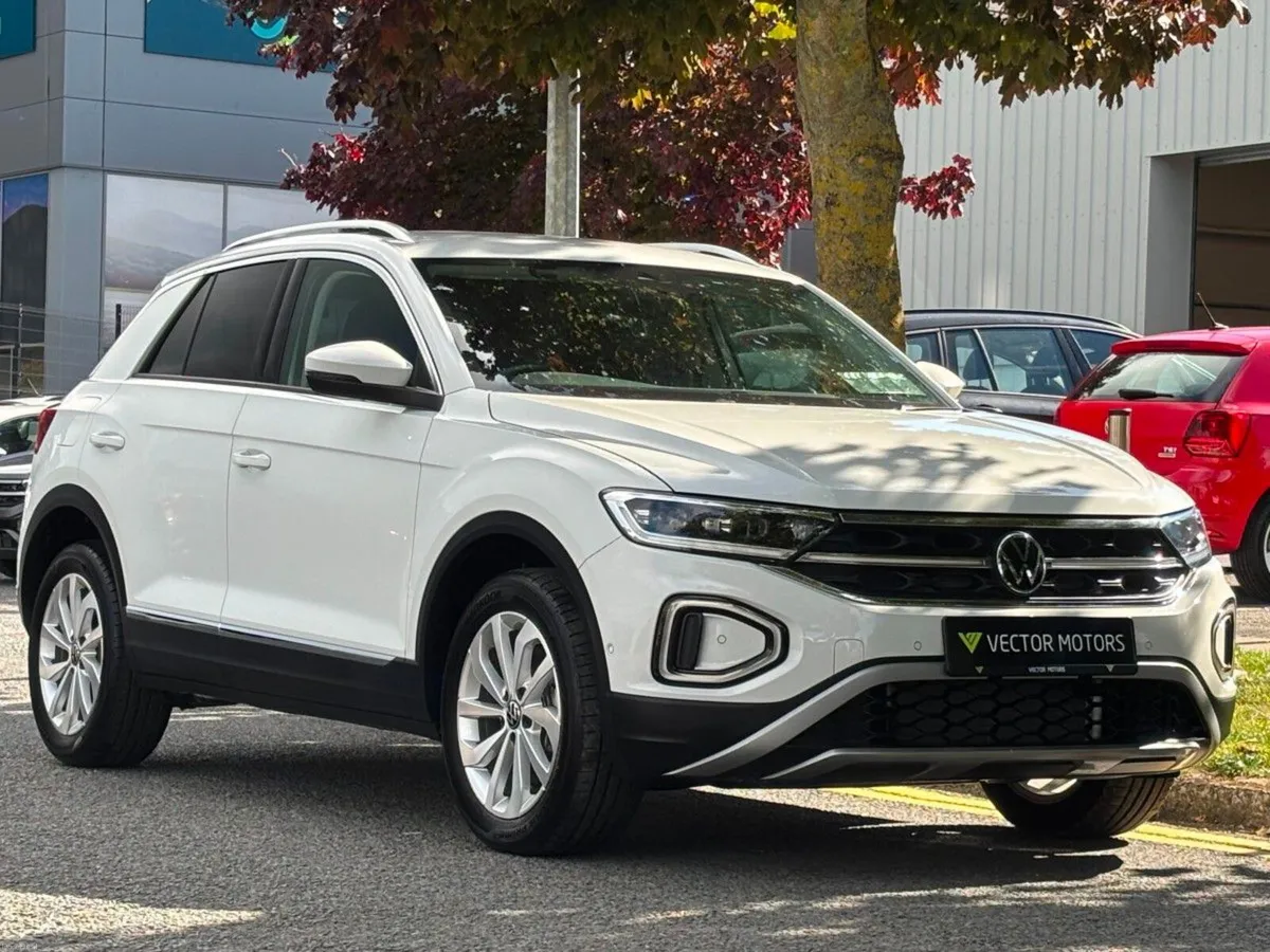 Volkswagen T-Roc TDI STYLE AUTO 12 MONTH WARRANTY - Image 1
