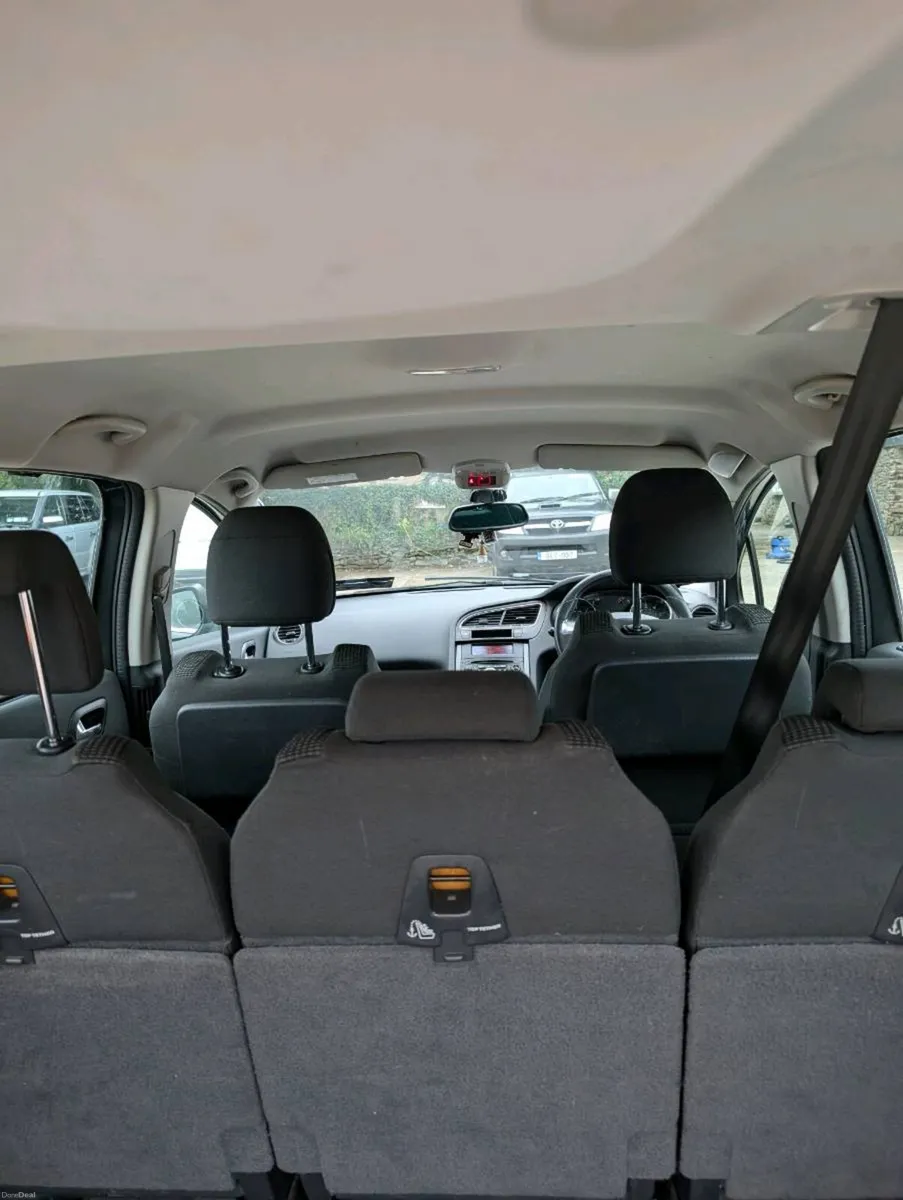 Tax and tested Peugeot 5008 7 seater - Image 5