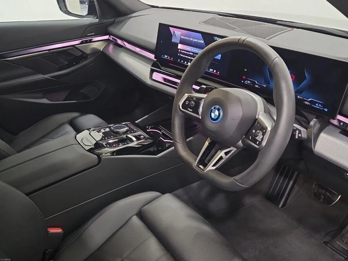 BMW 5-Series 550e xDrive M Sport Touring - Image 6