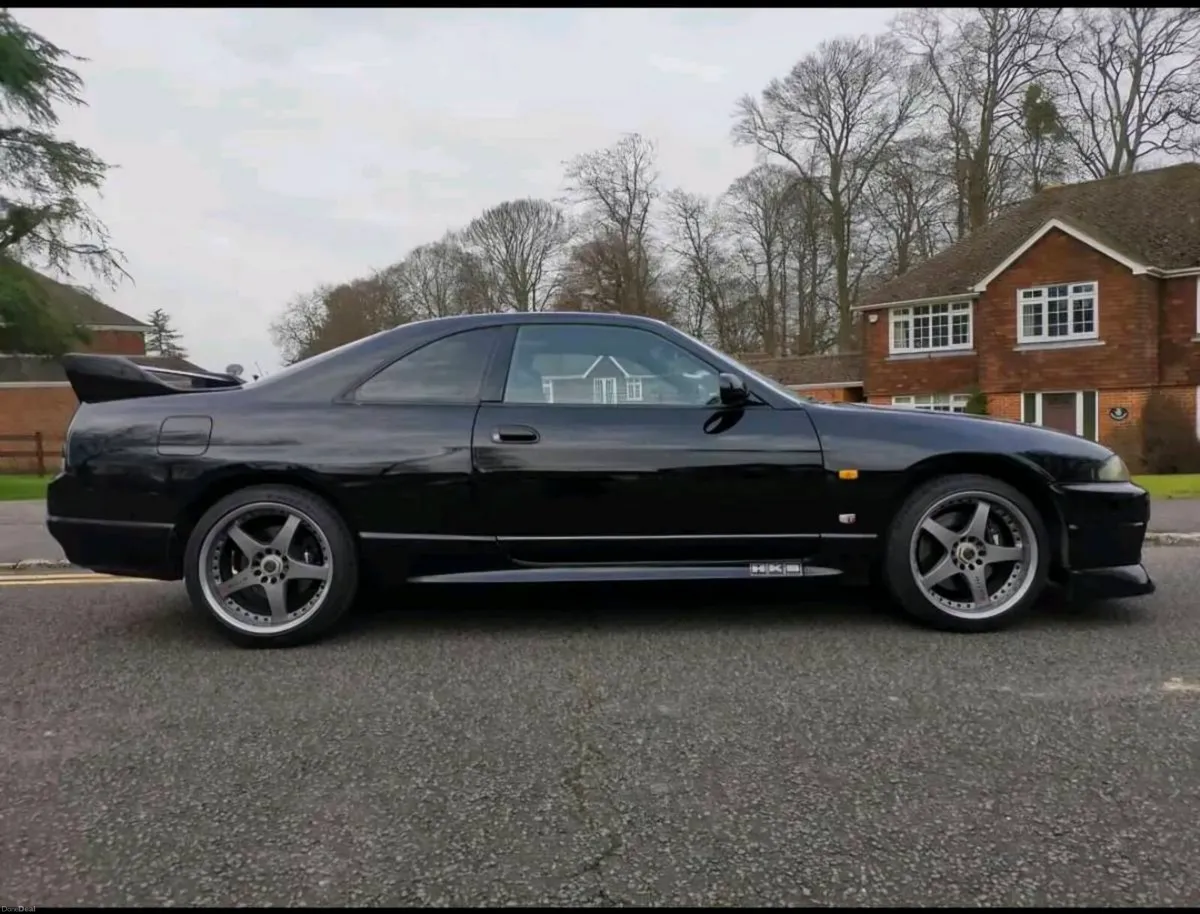 1995 nissan skyline r33 gtr - Image 4