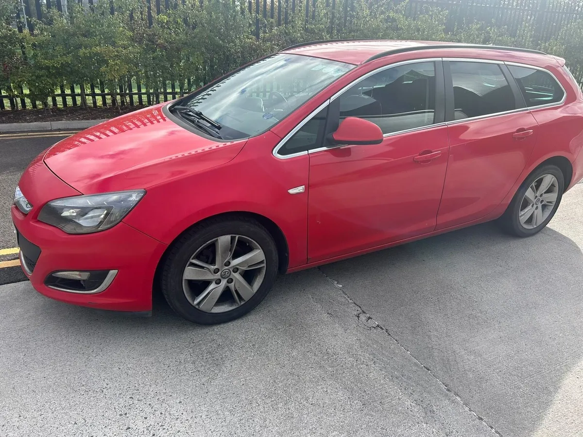 2014 Vauxhall Astra Estate - Image 2