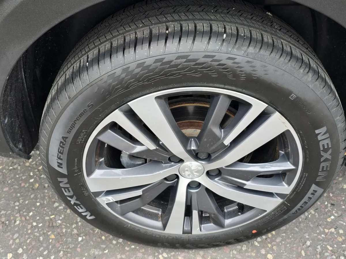 Peugeot 5008 2023 - Image 5