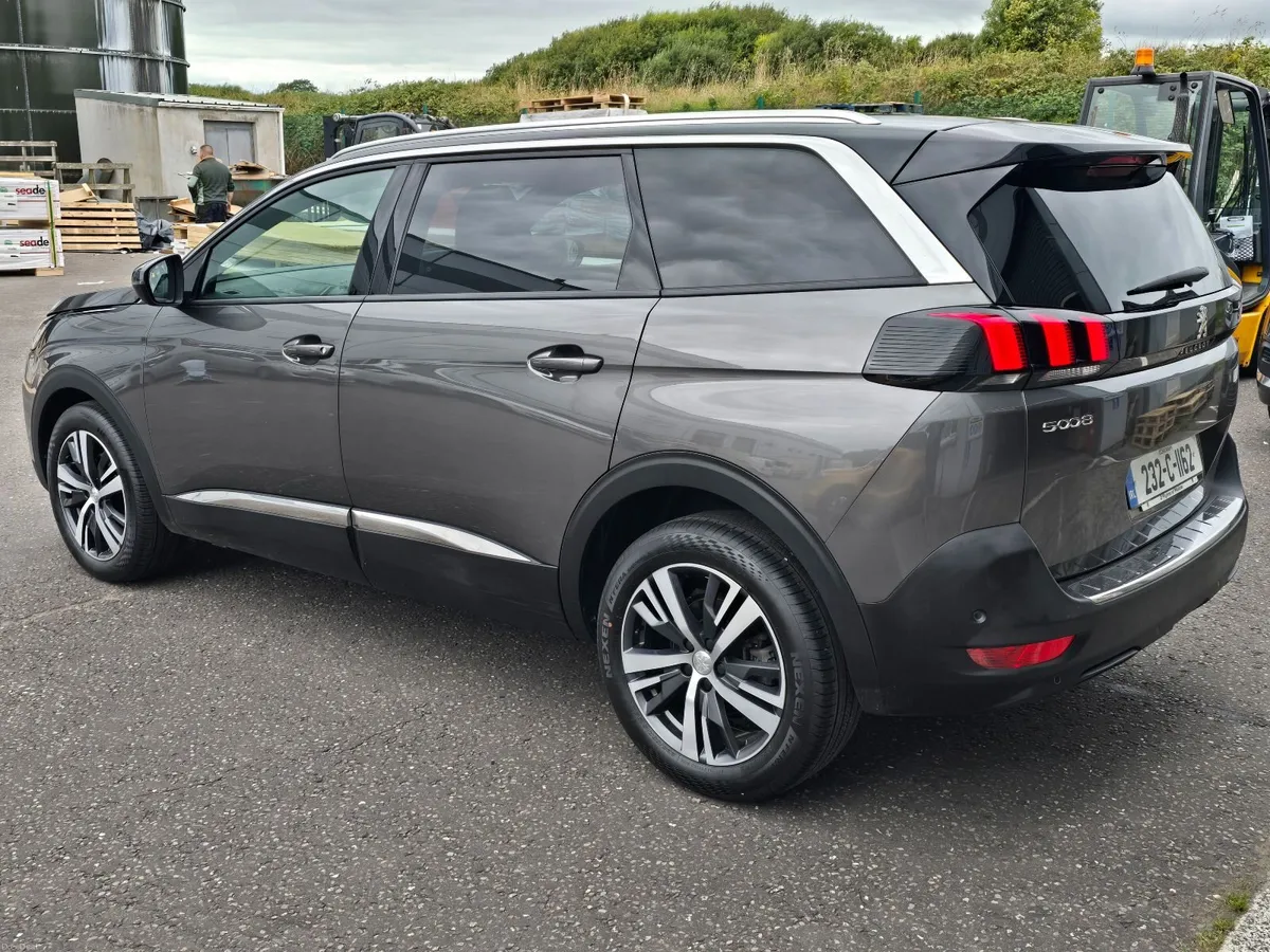 Peugeot 5008 2023 - Image 3