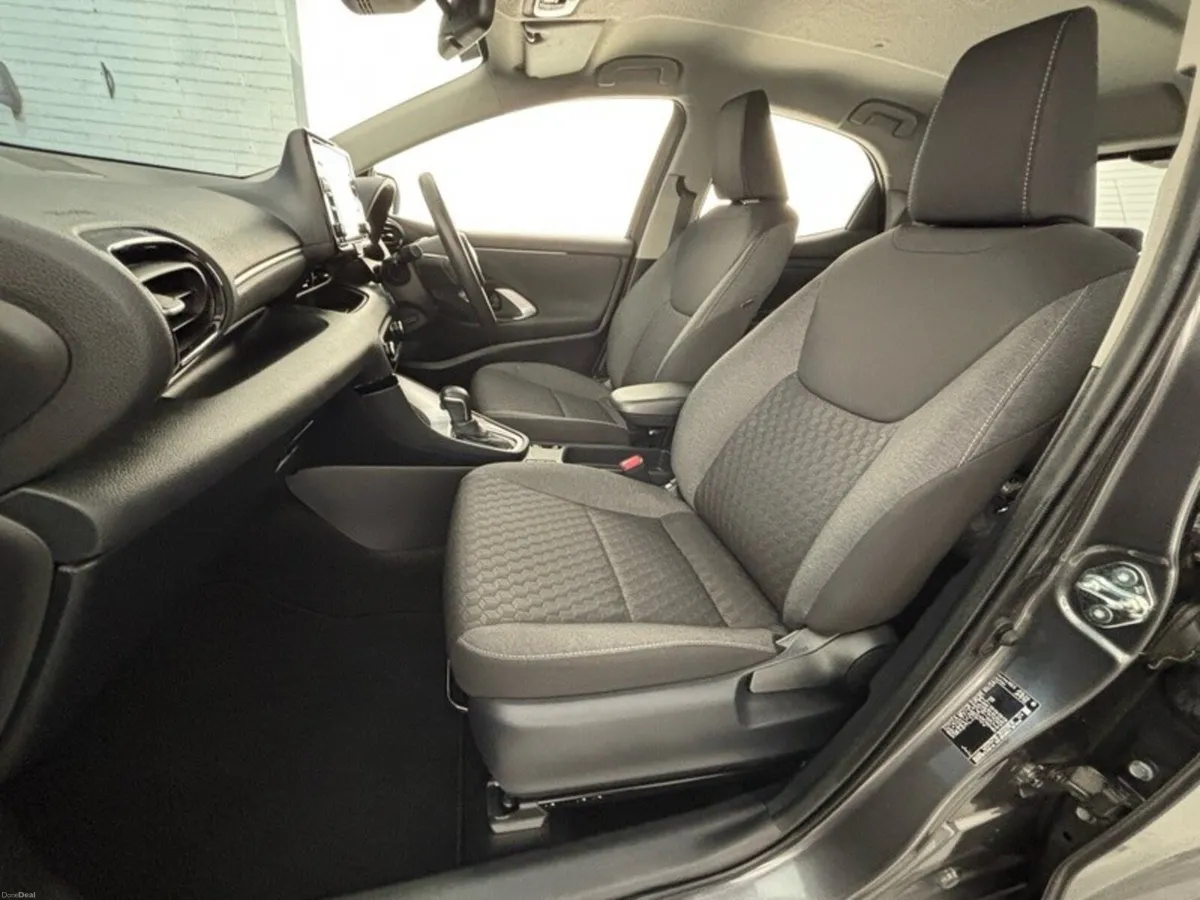 Toyota Yaris HYBRID LUNA 4DR AUTO - Image 6