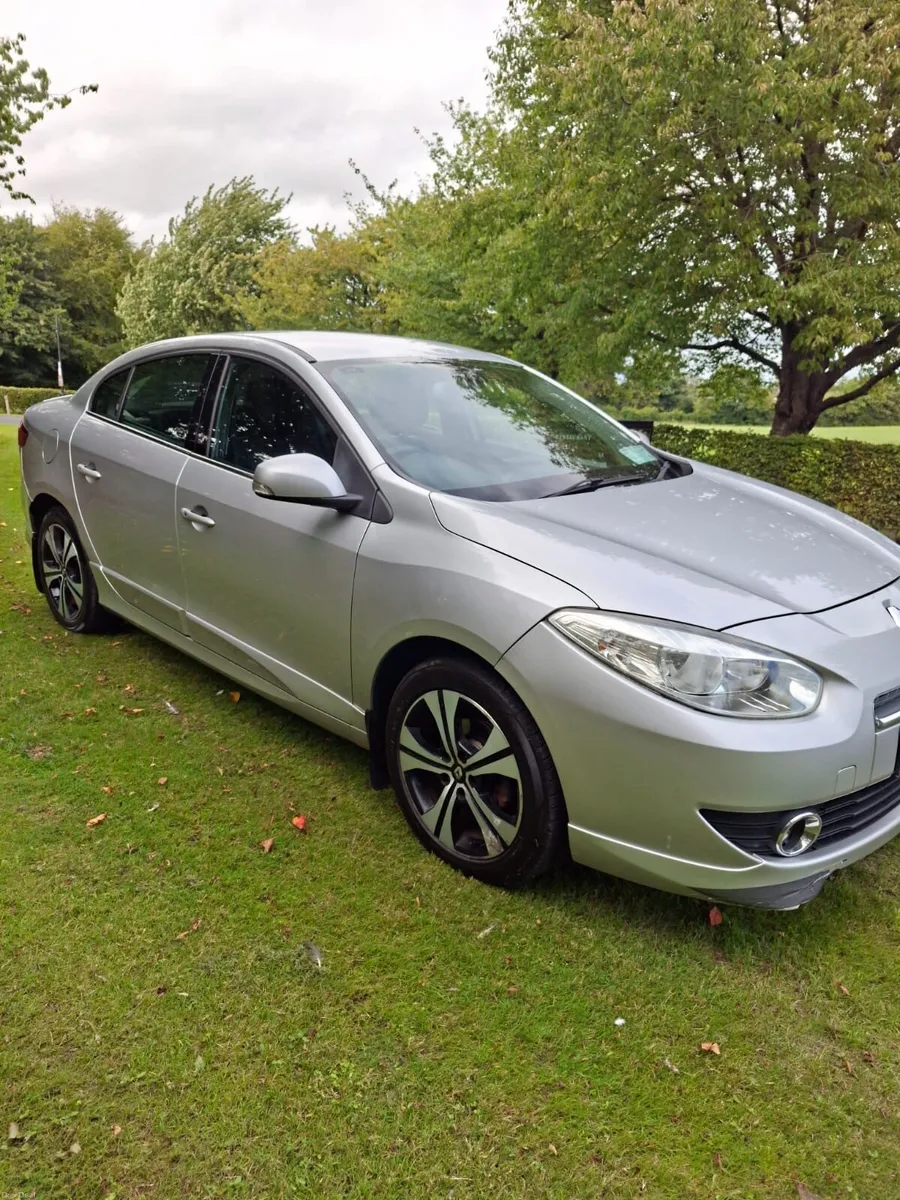 2012 Renault Fluence Nct 02/27 tax 02/27 - Image 1