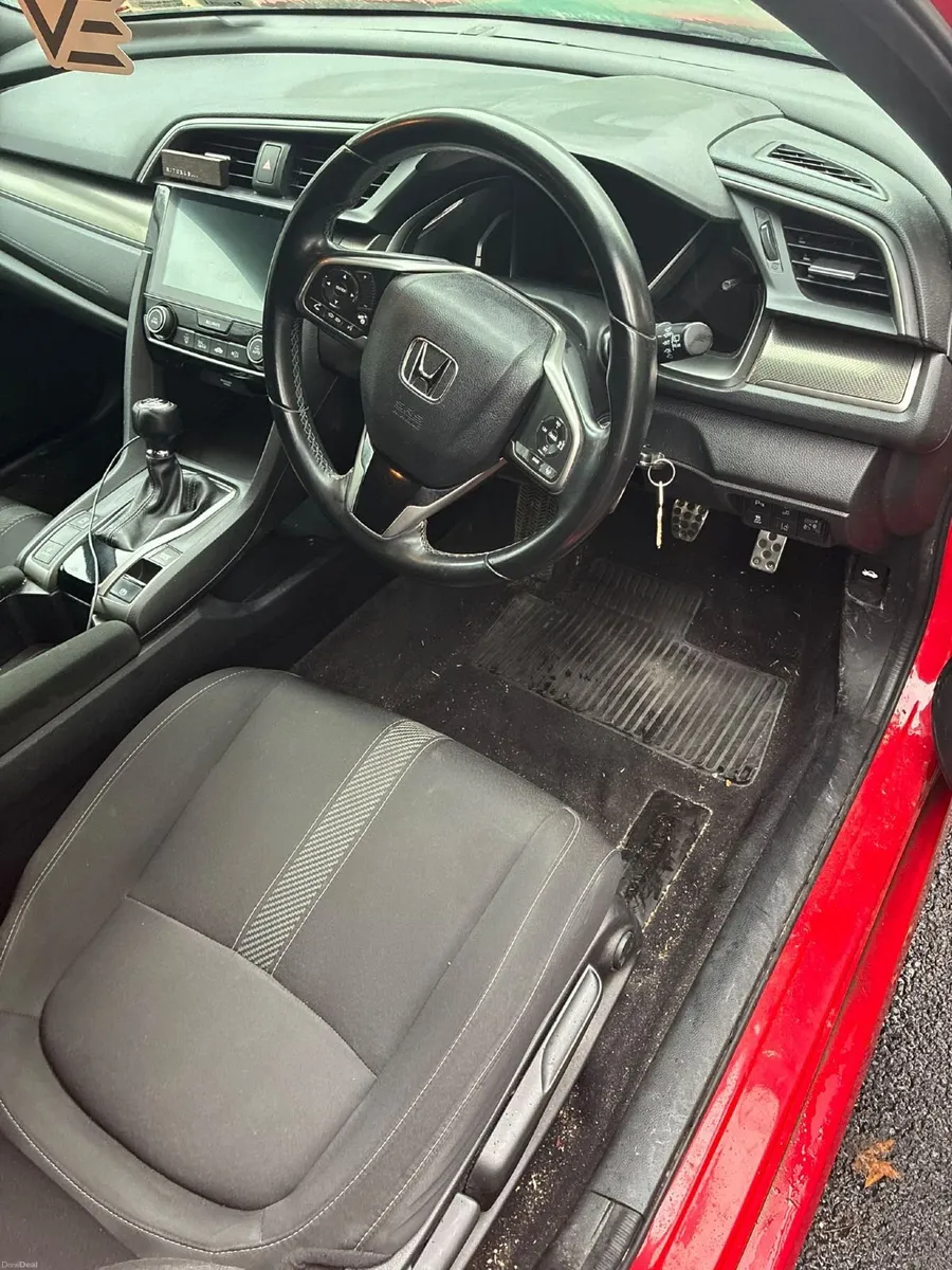 Honda Civic 2018 - Image 4