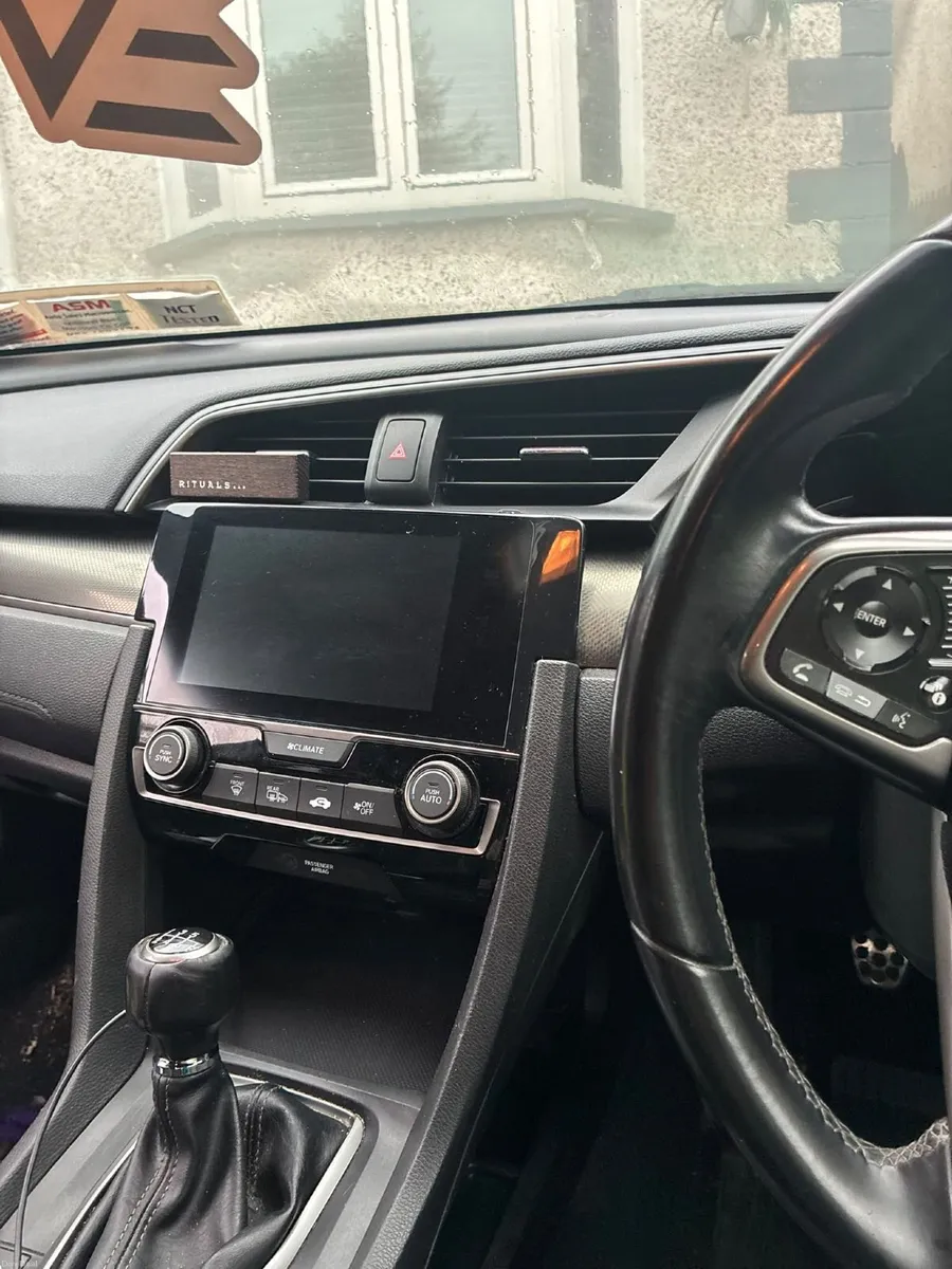 Honda Civic 2018 - Image 6