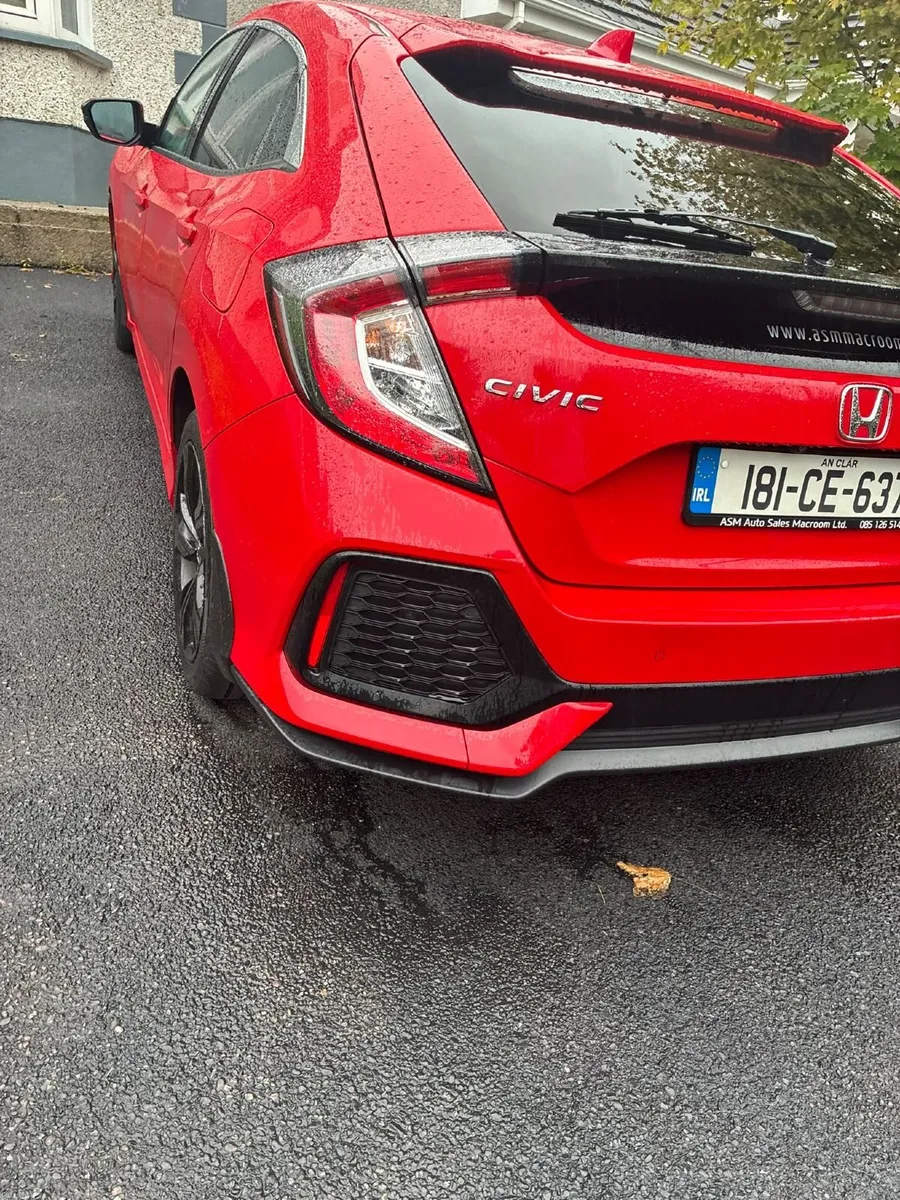Honda Civic 2018 - Image 2