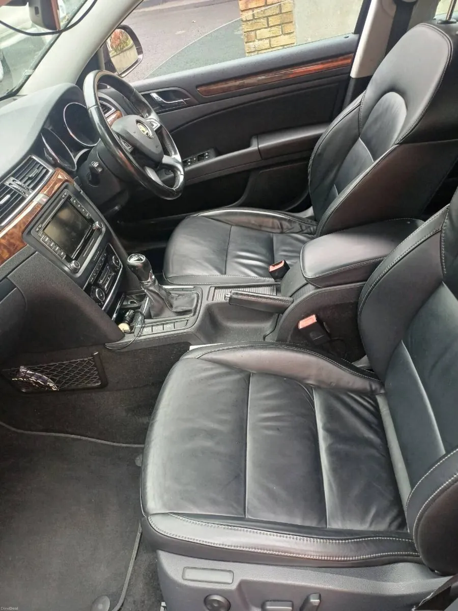 Skoda Superb - Image 5